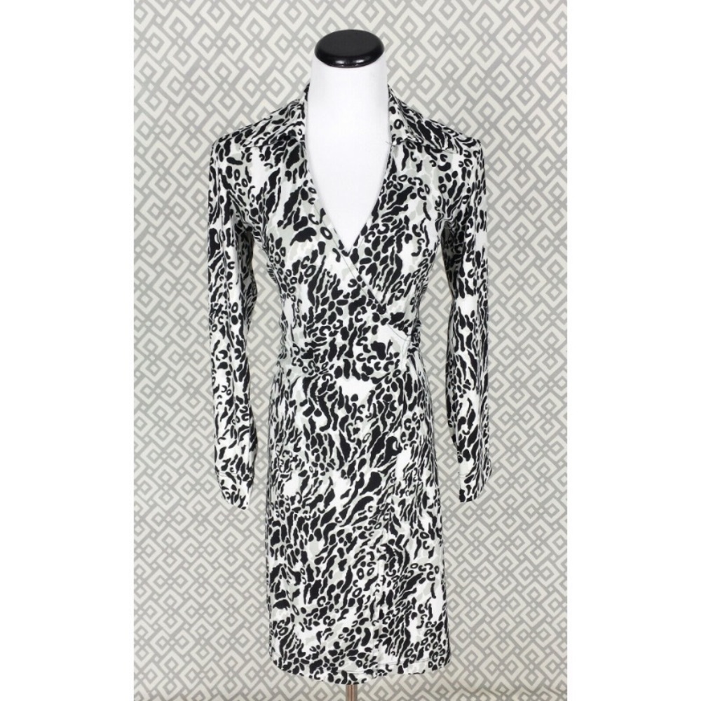🛑SOLD🛑 Express wrap dress
